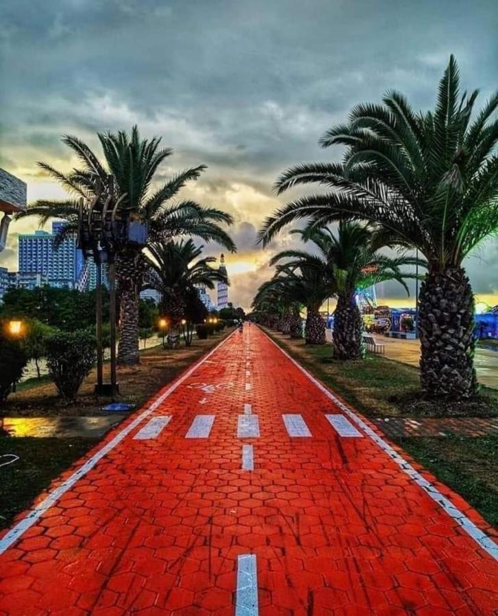 Spend Your Time In Orbi City باتومي المظهر الخارجي الصورة